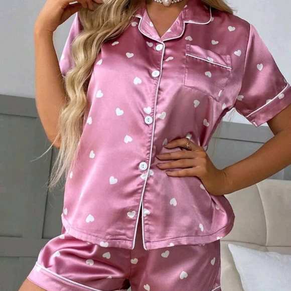 Women's Heart Pattern Printed Short Sleeve Top And Shorts Pajama Set - Picture 4 of 7